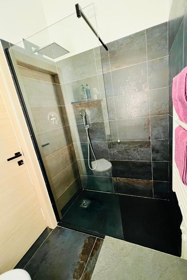 Apartmán Blaxej, Nel Cuore Di Verona, Moderno Ed Elegante, 4 Posti Letto, Wi-Fi, Self Check In Exteriér fotografie